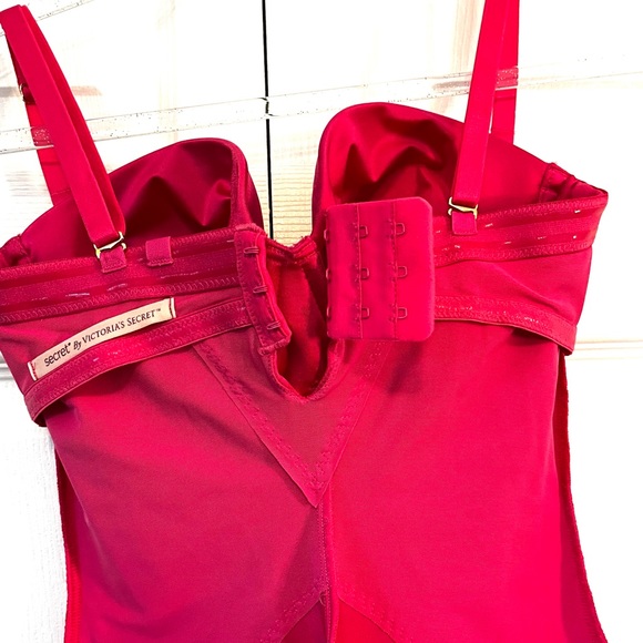 Victoria’s Secret Pink Power Figure Cupped Shaping Slip size 34D - Picture 9 of 15